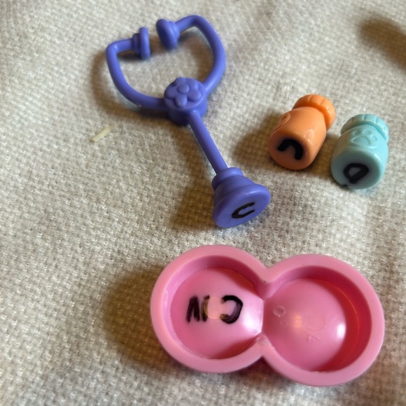 Littlest Pet shop caring clinic playset - Picture 2 of 13